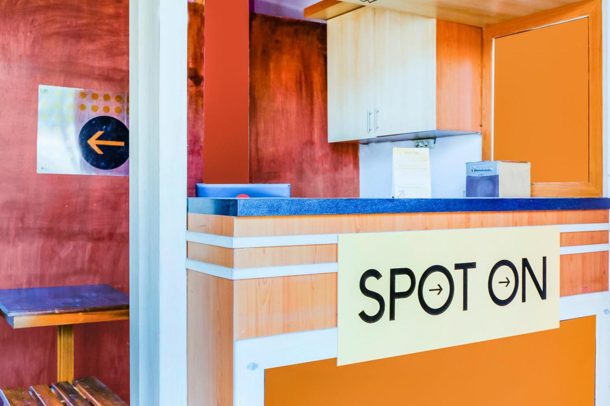 สปอต ออน 1759 แฟมิลี เรสซิเดนซ์ Hotel เกอดีรี ภายนอก รูปภาพ